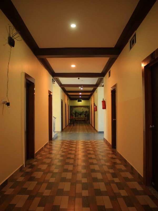 hotel_hallway